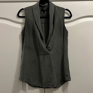 VGUC Theory silk blouse